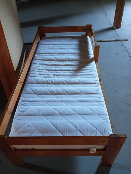 Łóżko dziecięce sprzedam