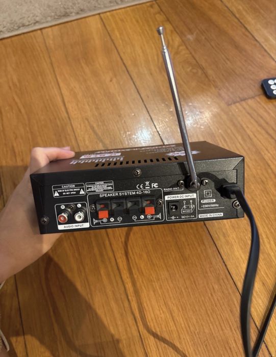 Stereo audio power amplifier