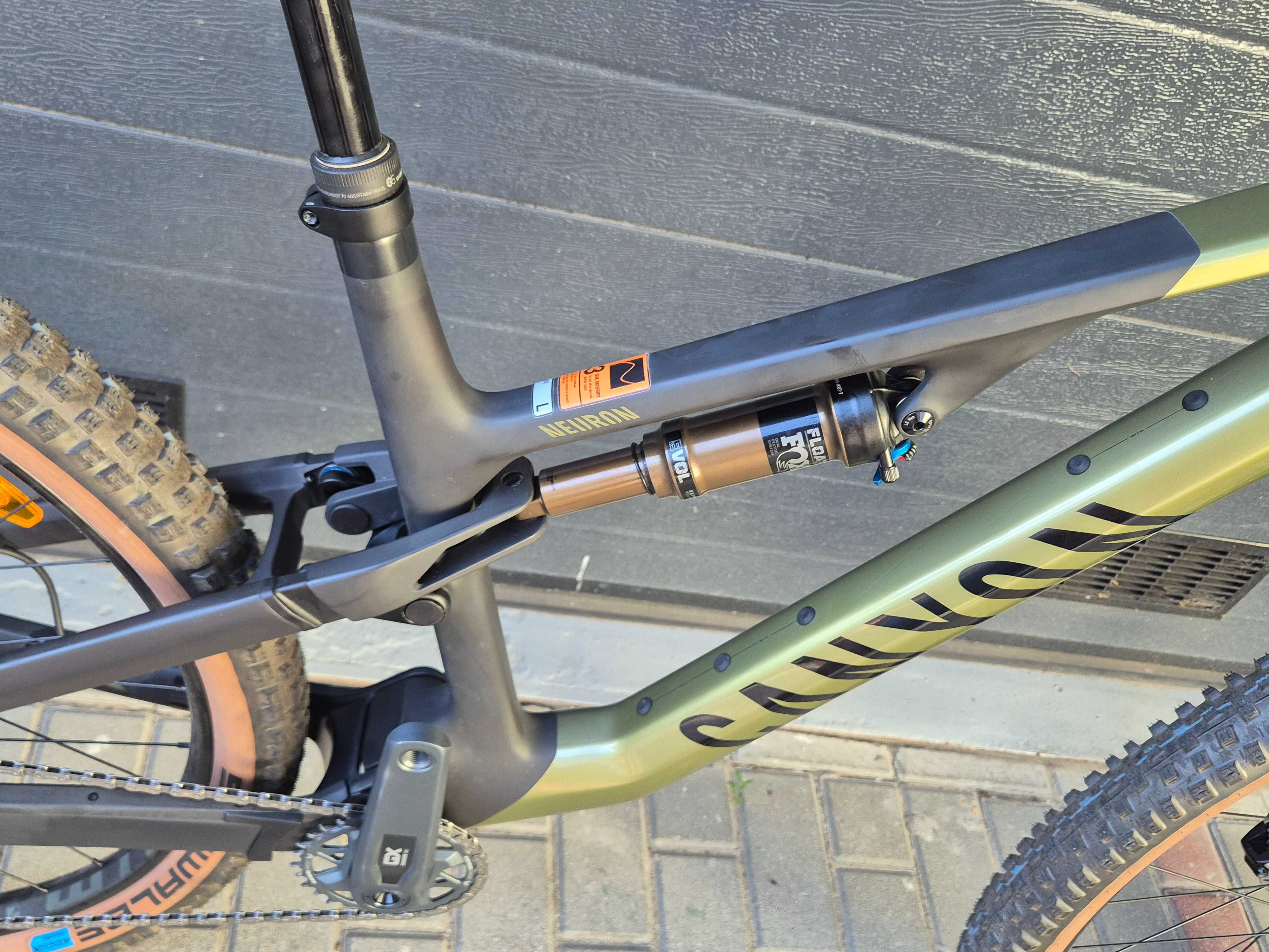 Sprzedam Rower Canyon Neuron CF 9 SL ( cena nowego 22.600 )