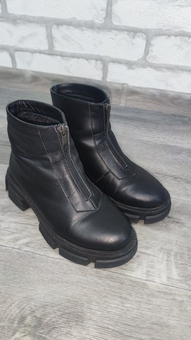 Осінні чоботи,шкіряні р.37