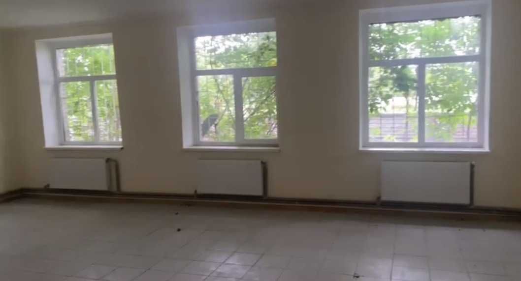 Продам нежилое помещение Кагарлыкский район с.Росавка - 630 кв.м.