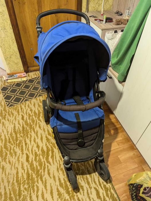 Продам коляску, автокрісло, люльку Britax