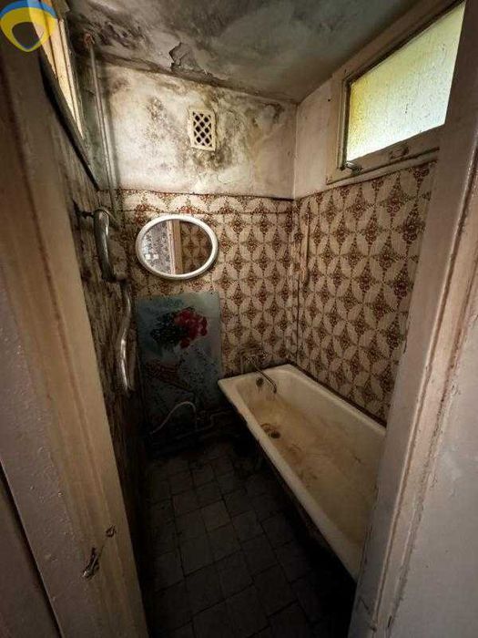 Продам 2-кімнатну квартиру біля парку на Черемушках!