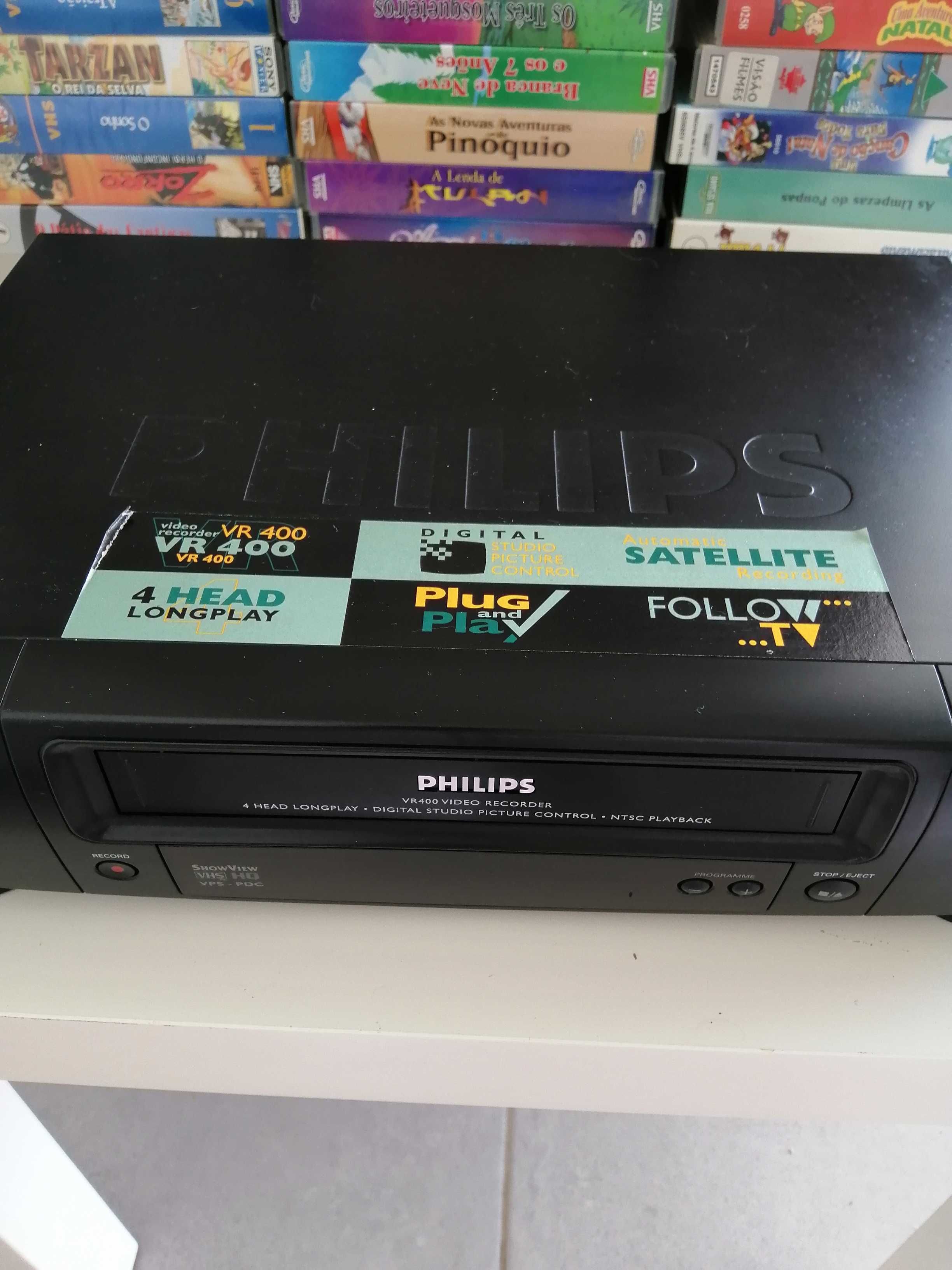 Leitor VHS + coleção de filmes