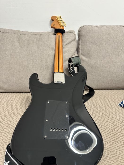 Guitarra Squier Stratlcaster