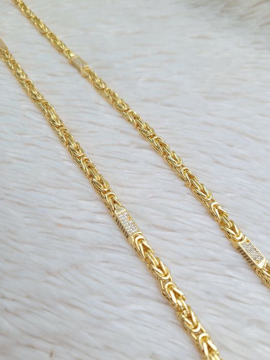 Złoty pozłacany naszyjnik łańcuszek łańcuch splot królewski