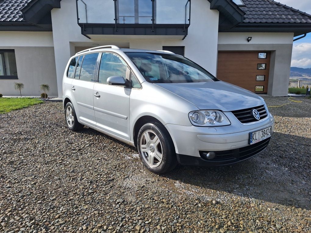 VW Touran Highline 2.0 TDI Full Wersja