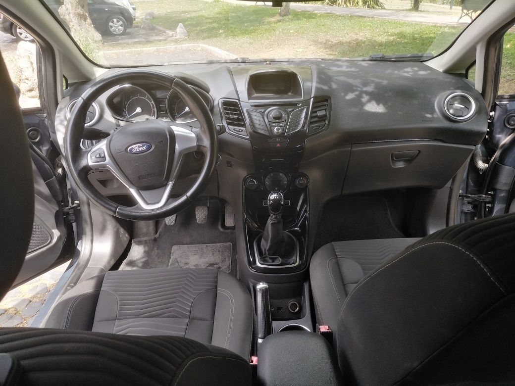 Ford Fiesta 1.0 2014 gasolina luzes diurnas