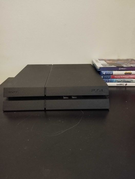 PlayStation 4 na 1 TB+5 gier