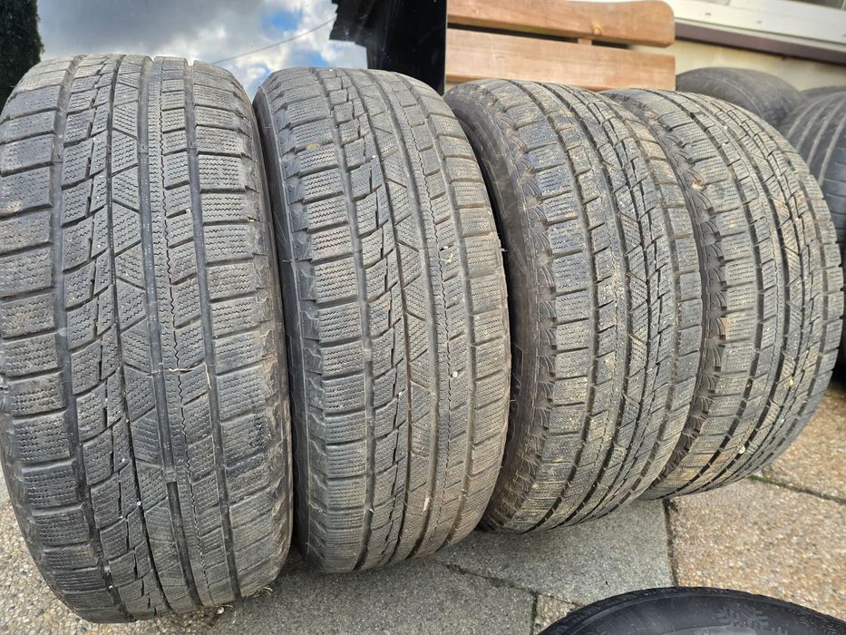 Opona opony zimowe 215/55R17 Stan bardzo dobry
