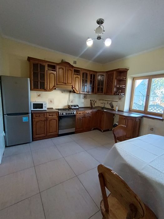 Подобова оренда будинку