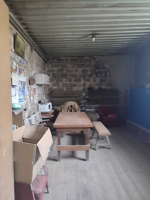 Продам   Комерцiйне виробничо складське примiщення   вул.Дрозда 7