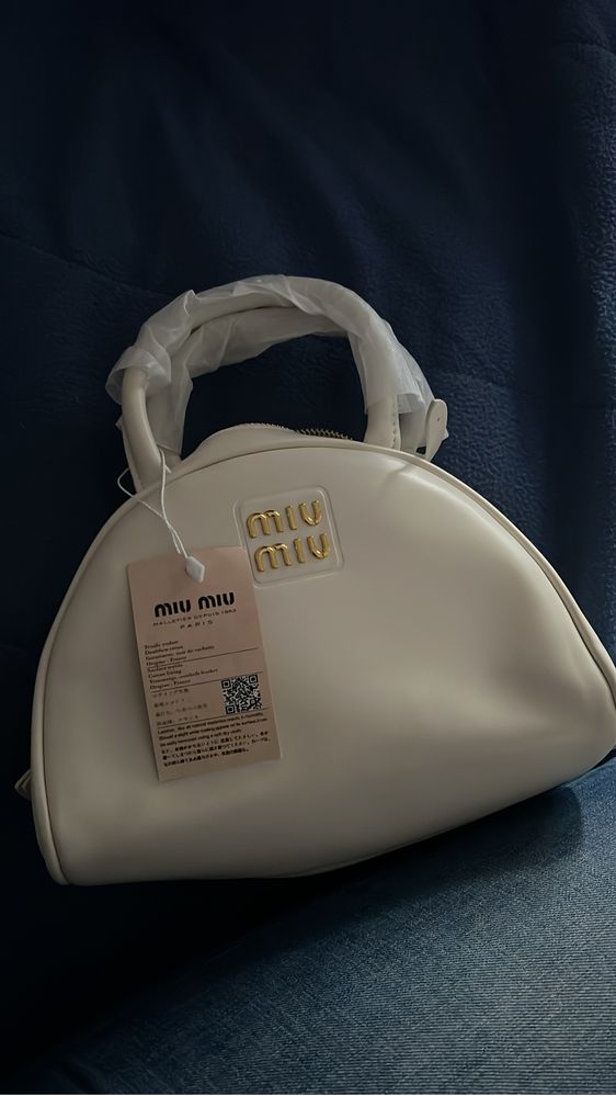 Mala miumiu nova