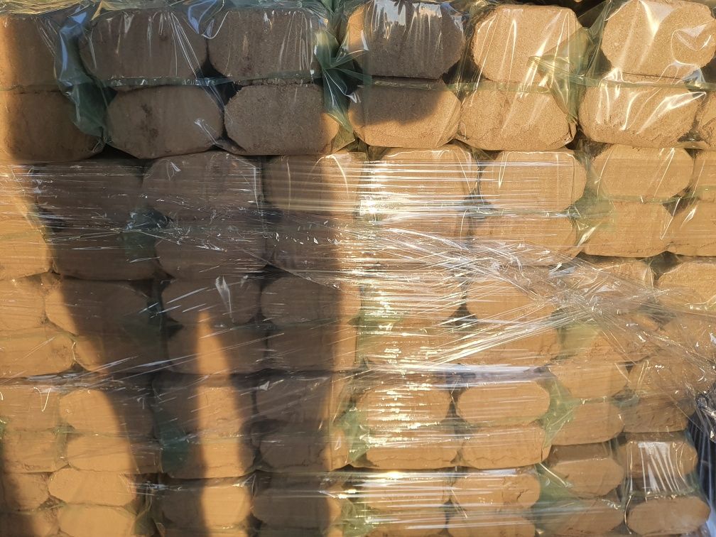 Brykiet dębowy suchy 8% wilgotności producent