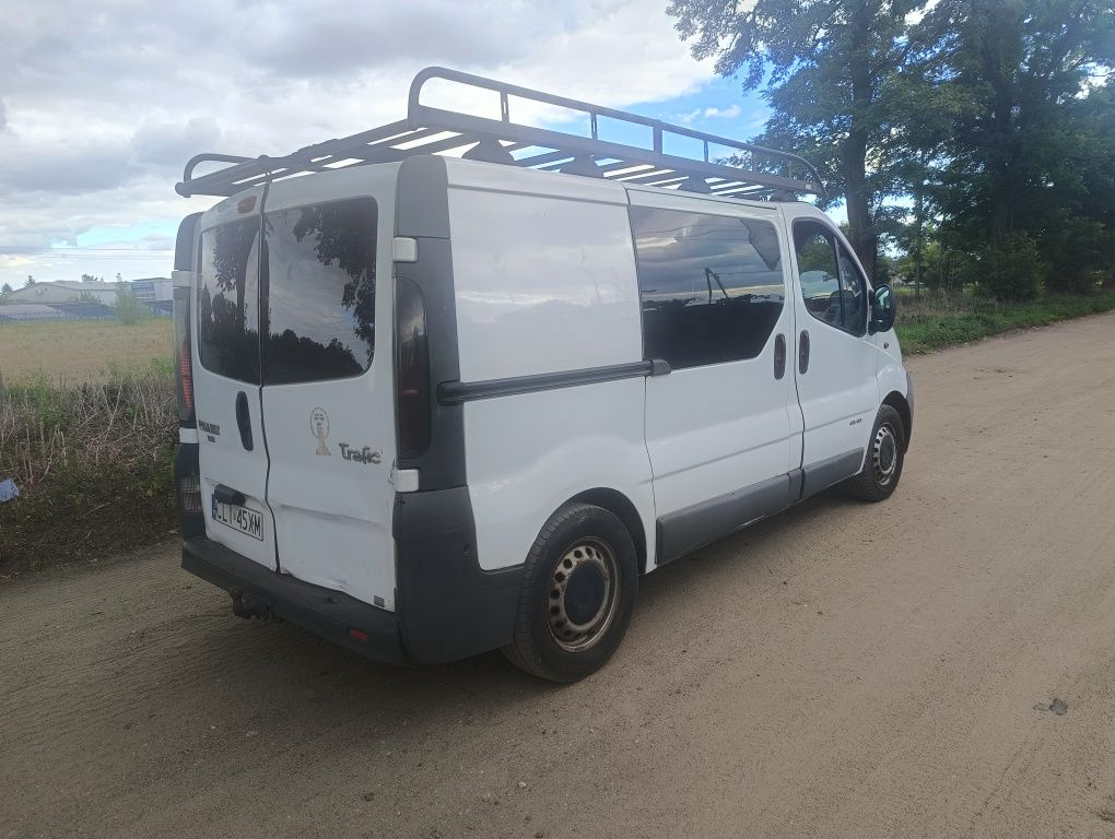 Renault Trafic 1.9 diesel 2002 rok 6 osób brygadowka hak bagaznik