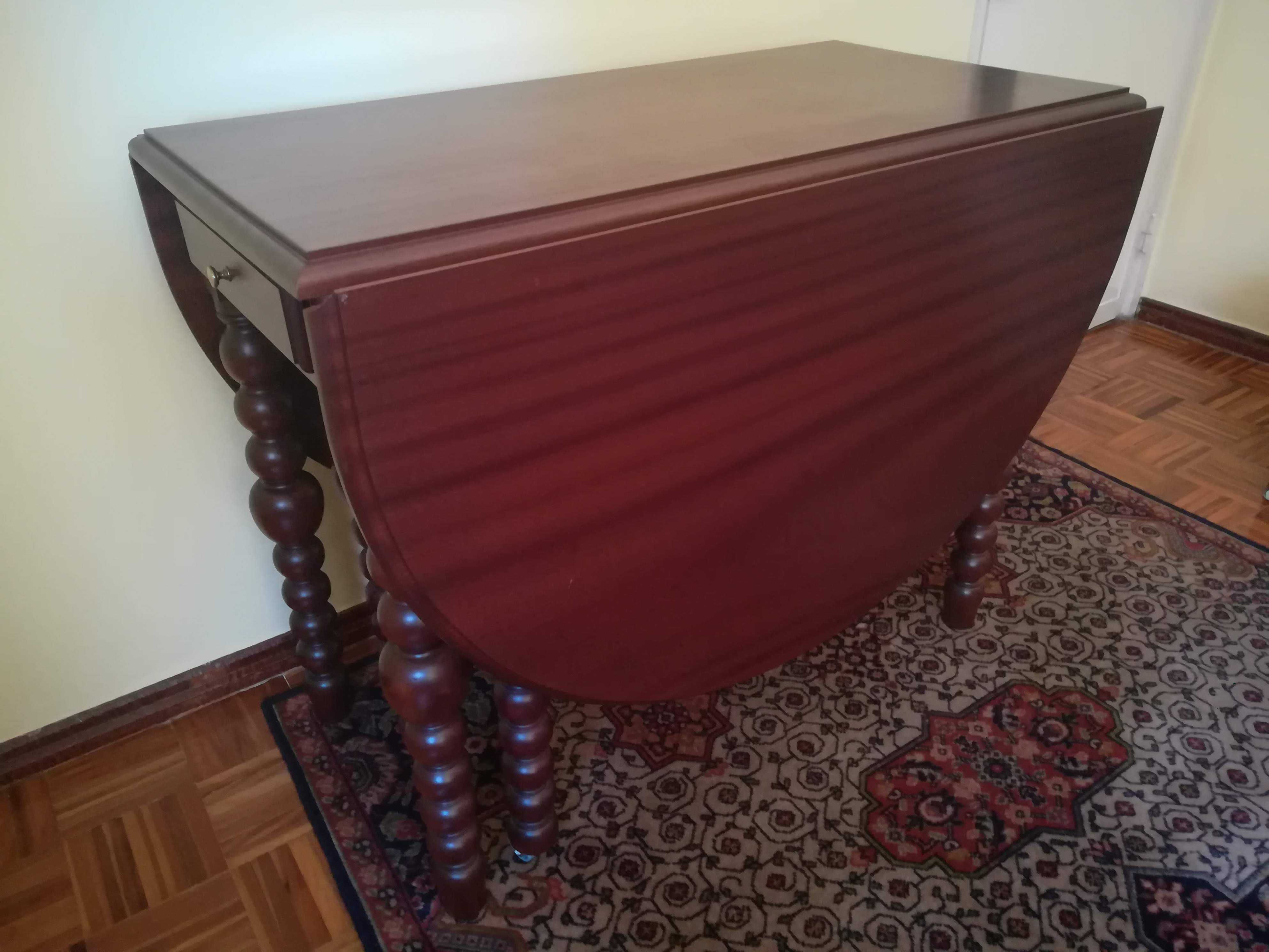 Mesa de Mogno Maçisso