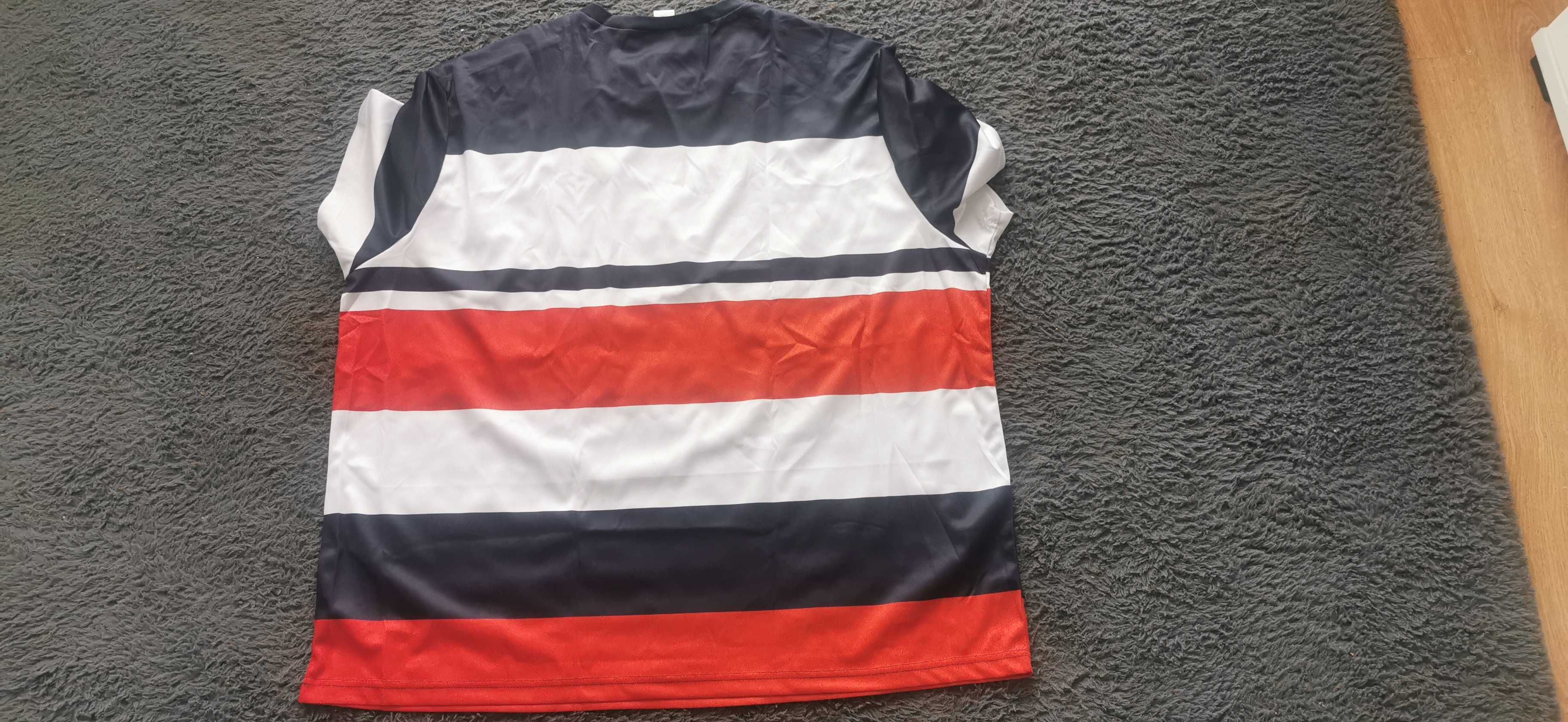 Sportowa Koszulka w Rozmiarze Plus z 3D Nadrukiem, Wzorem w Paski,