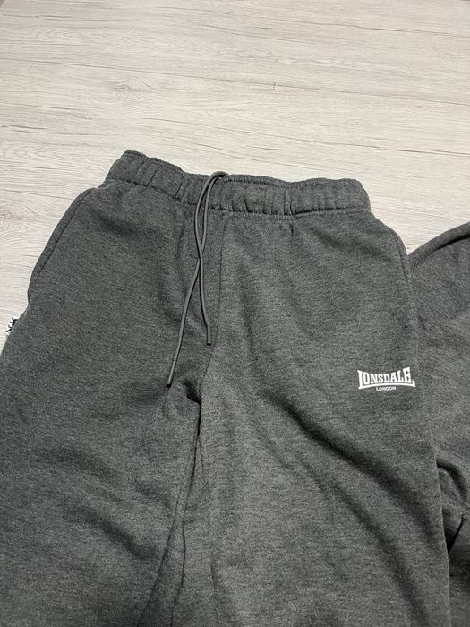 Чоловічий спортивний костюм Lonsdale