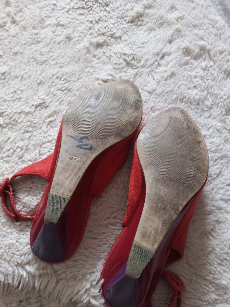 Buty damskie czółenka Marco Tozzi na obcasie obcasy koturny viral