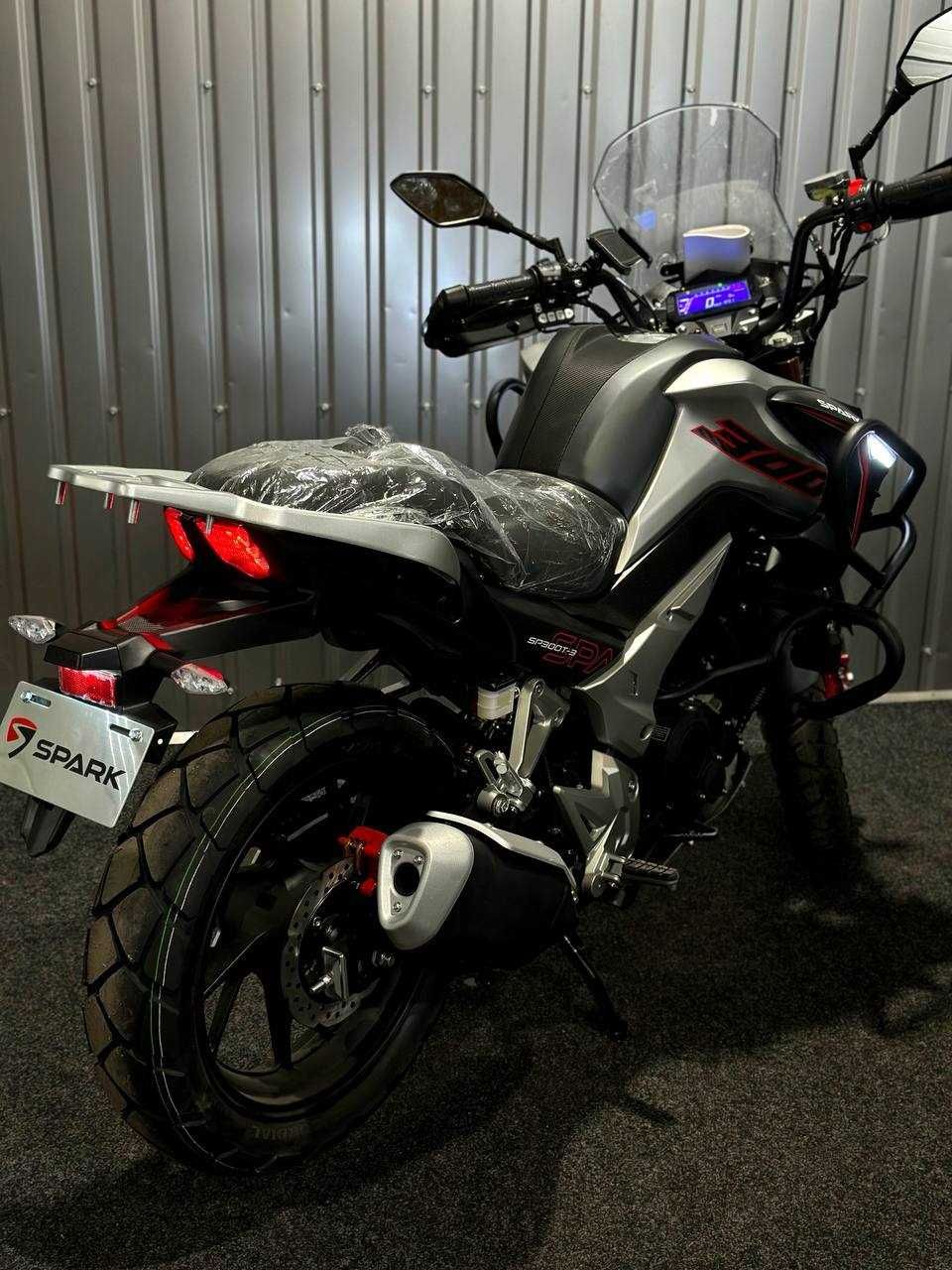 Новий мотоцикл Spark  SP300T-3