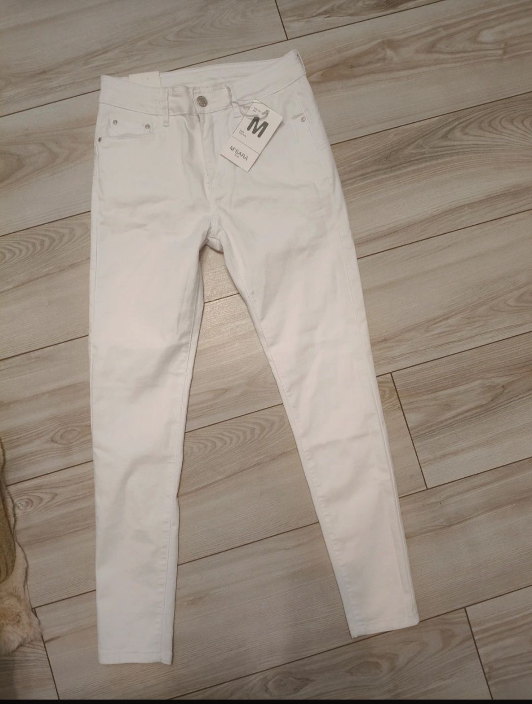 Nowe jeansy pushup