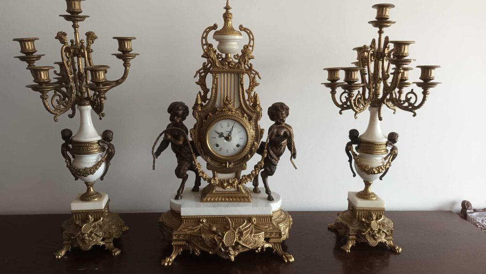 Conjunto de Relógio de Mesa com Candelabros  -Louis XVI