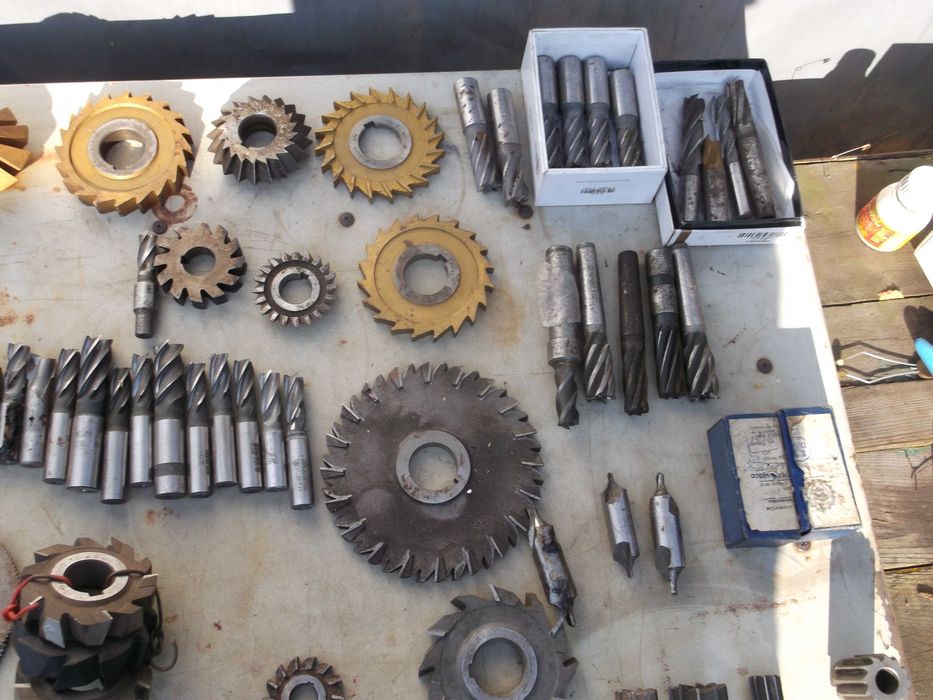 frezy do frezarki obrabiarki z epoki prlu