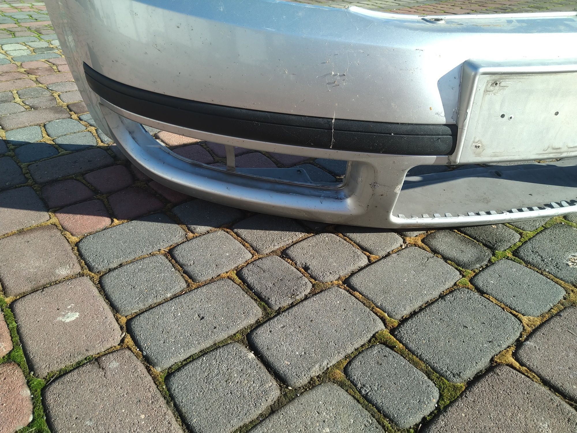 Zderzak Skoda SuperB 1 02-08r