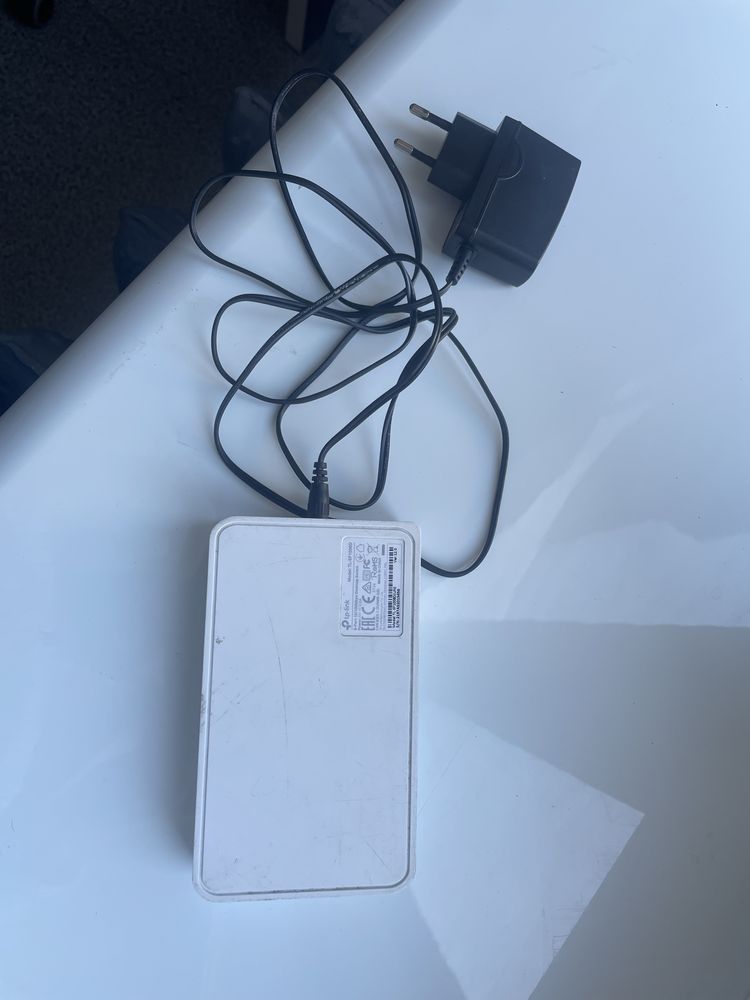 Комутатор TP-Link TL-SF1008D