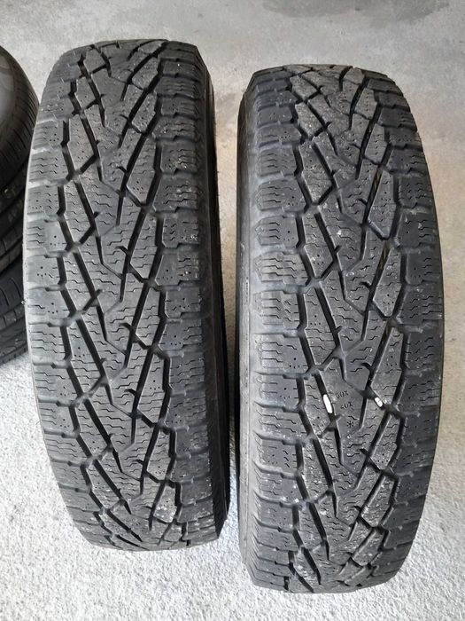 2 Pneus 235/85R16 Uniroyal 4x4