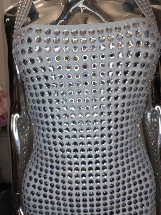 PRZEŚLICZNA sukienka bandażowa kryształki