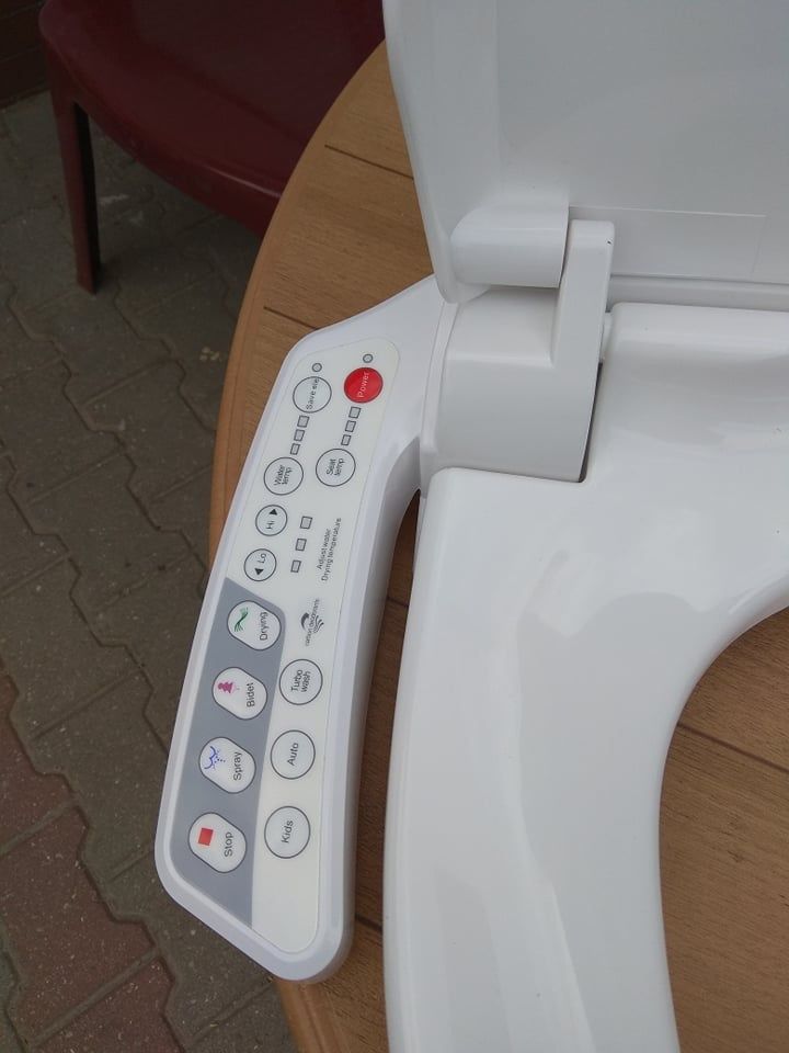 Bidet .nakładka ,deska myjąca na sedes