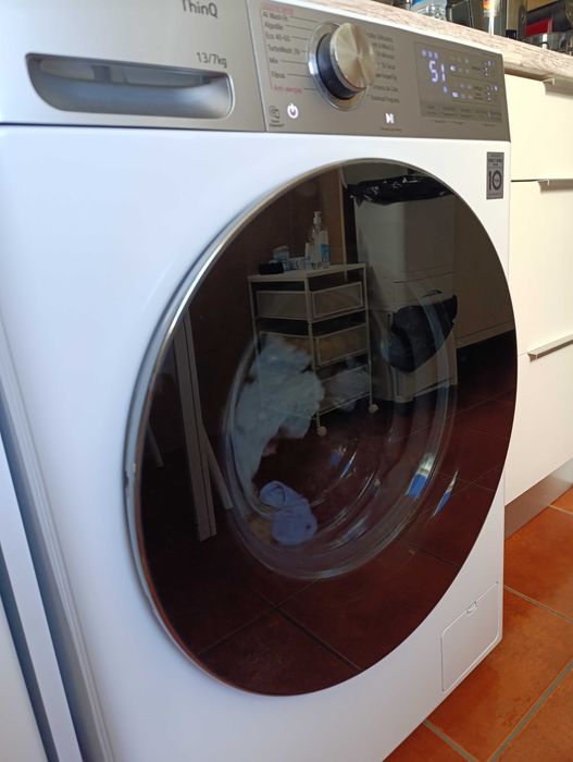 Máquina de lavar e secar roupa LG ThinQ (capacidade 13/7Kg)