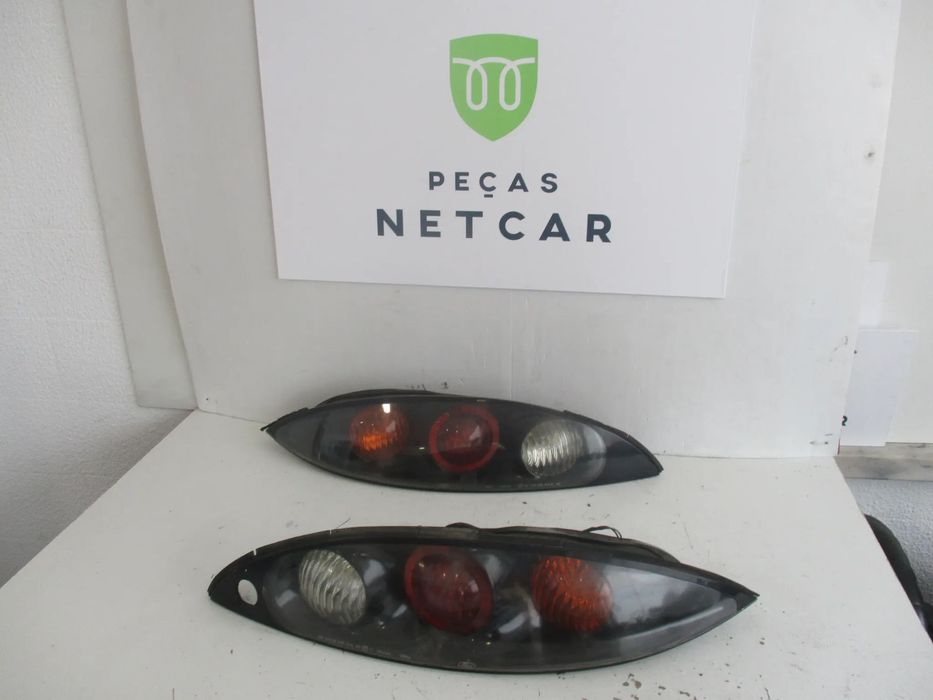 farolim farol tras direito ford puma 2000