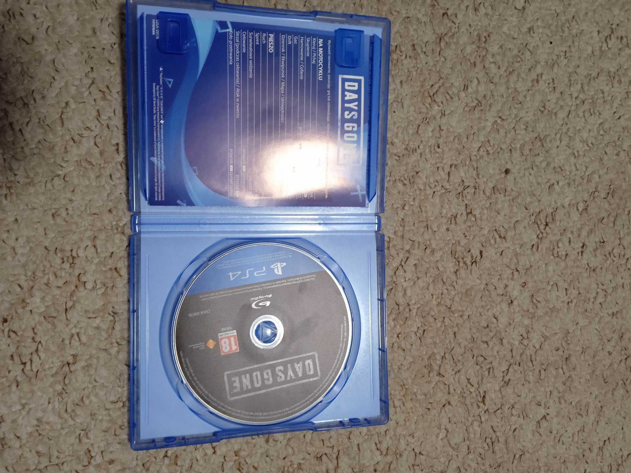 Play Station 4 PRO. Sześć gier w zestawie oraz 2 pady, 1TB pamięci