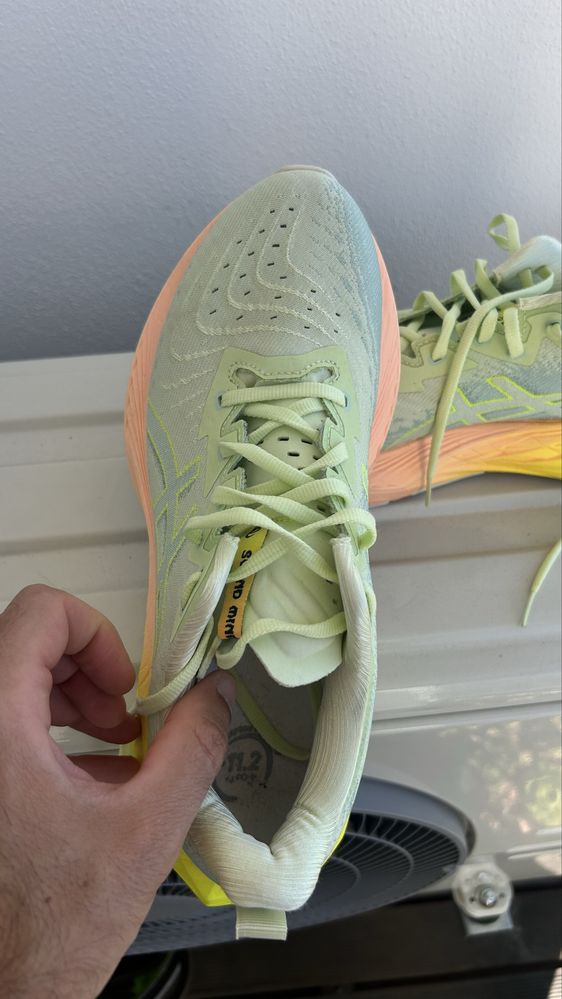 Asics Novablast 4 Paris