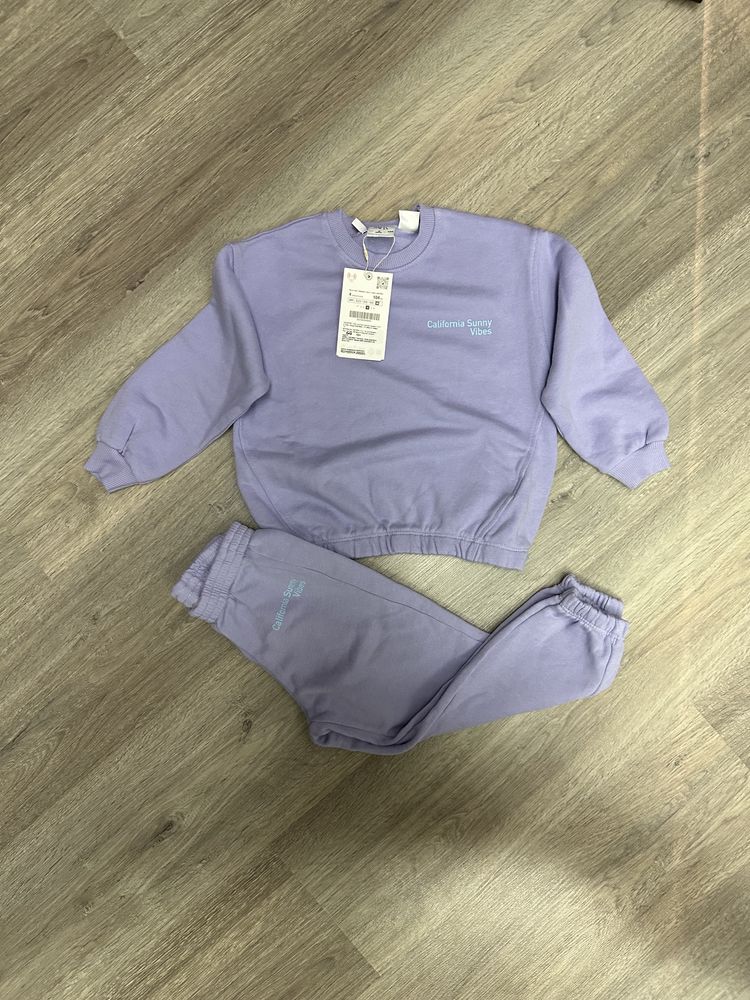 Продам новый костюм Zara размер 104