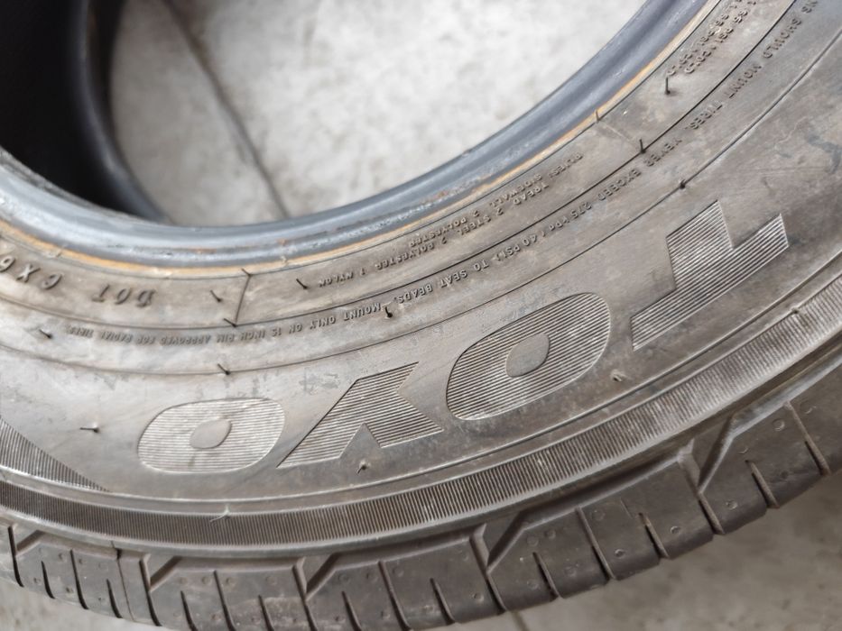 Pneus 205/70r15C Toyo 95% piso