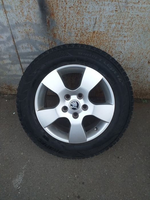 Оригінальні диски з резиною ШкодаA5,WV, Аudi, 5 112 р15