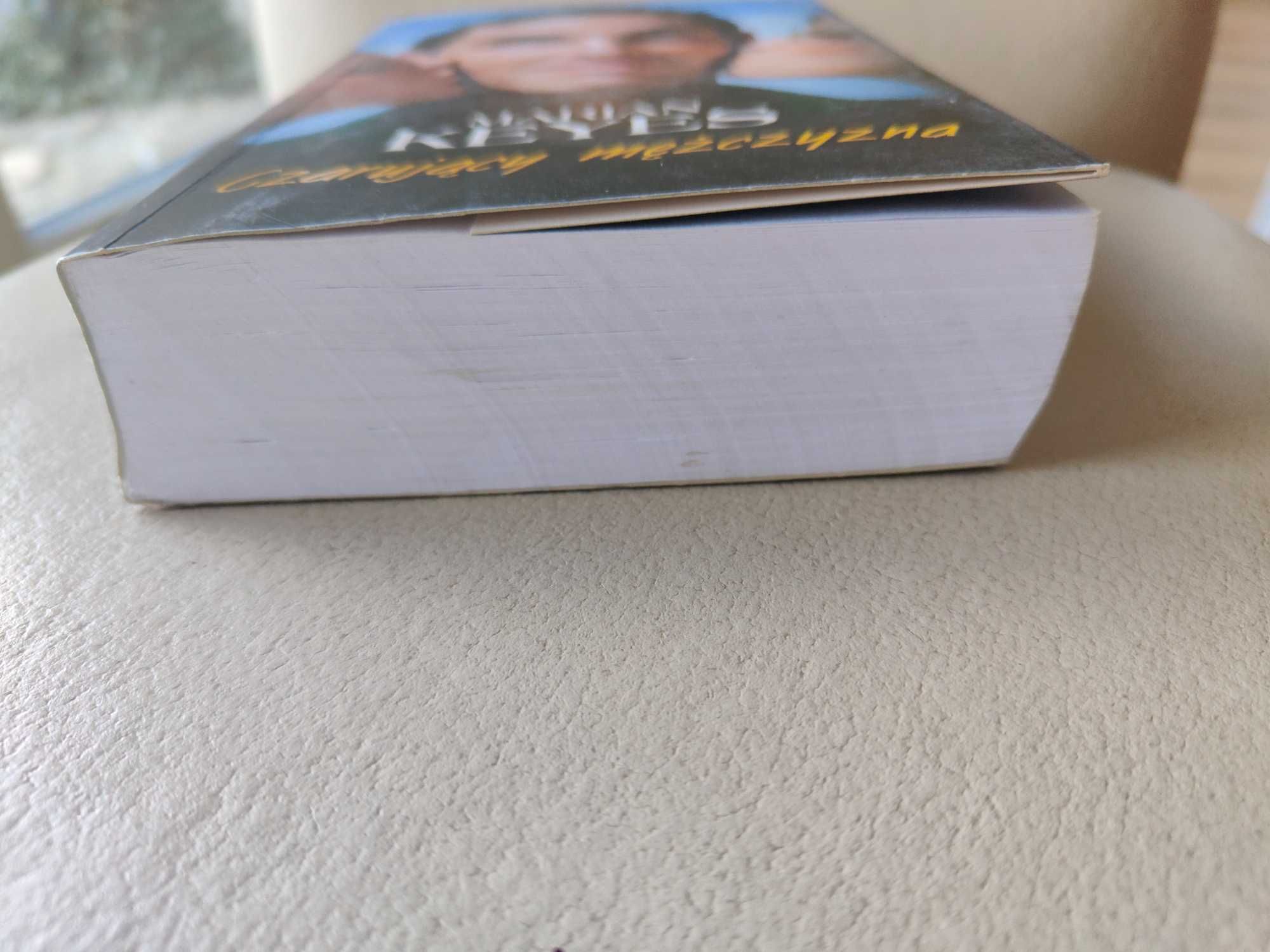 Czarujący mężczyzna. Marian Keyes