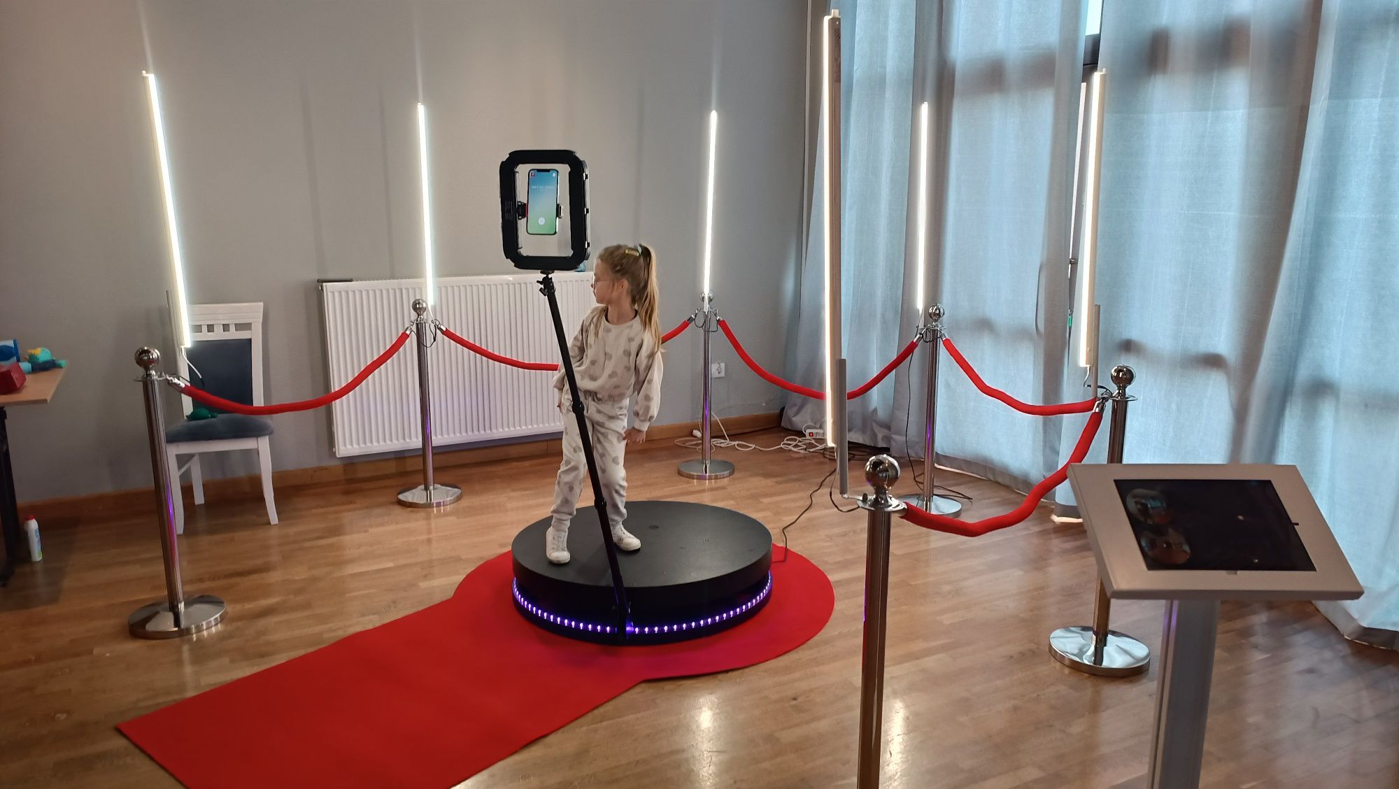 fotobudka 360 Ciężki Dym wiatrak Iskry biały miś czekolady hel love