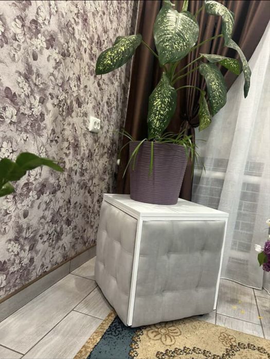 Меблі трансформер 6 в 1 ( пуф + стіл + табурети)