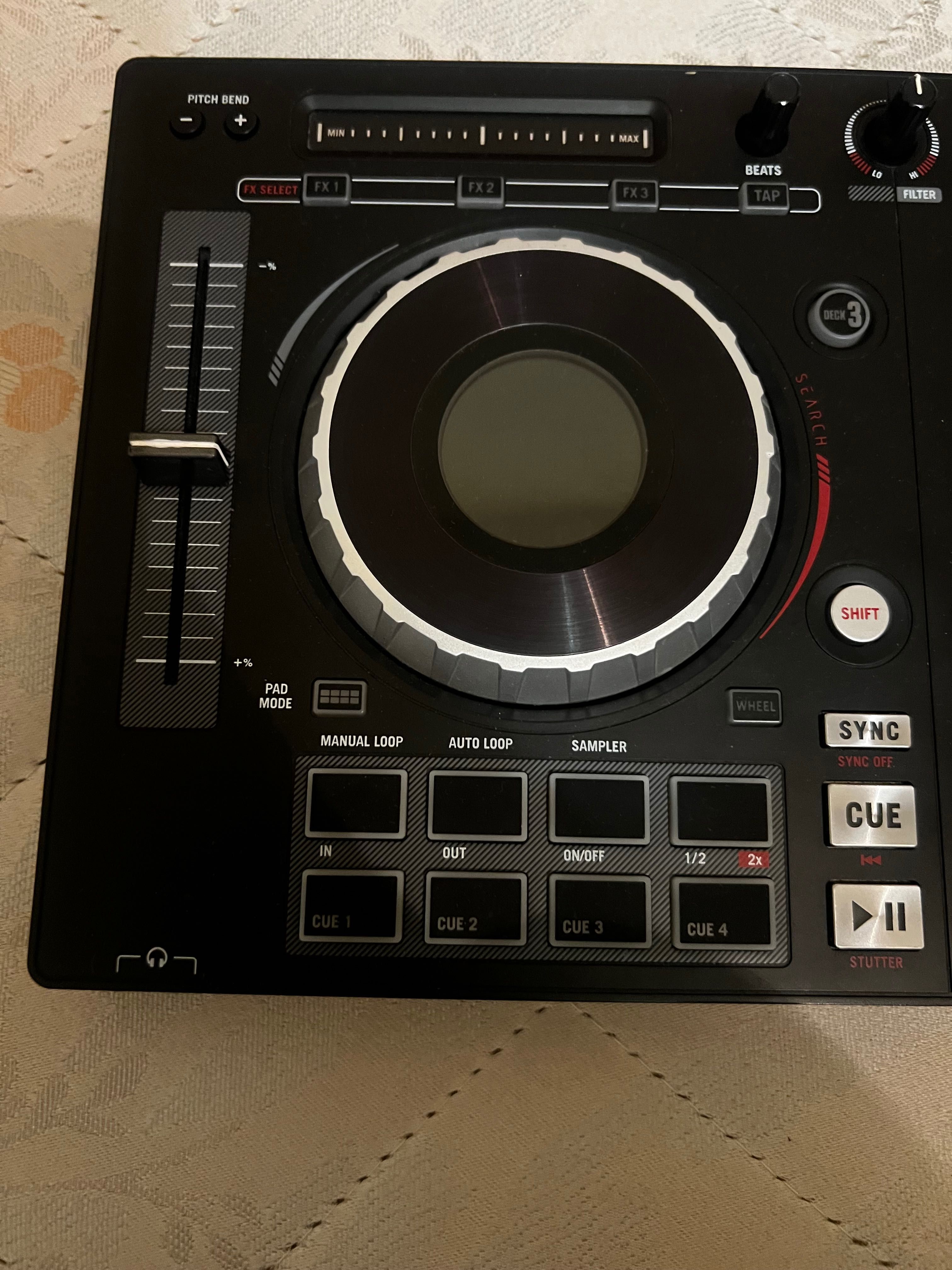Controladora DJ Numark MixTrack