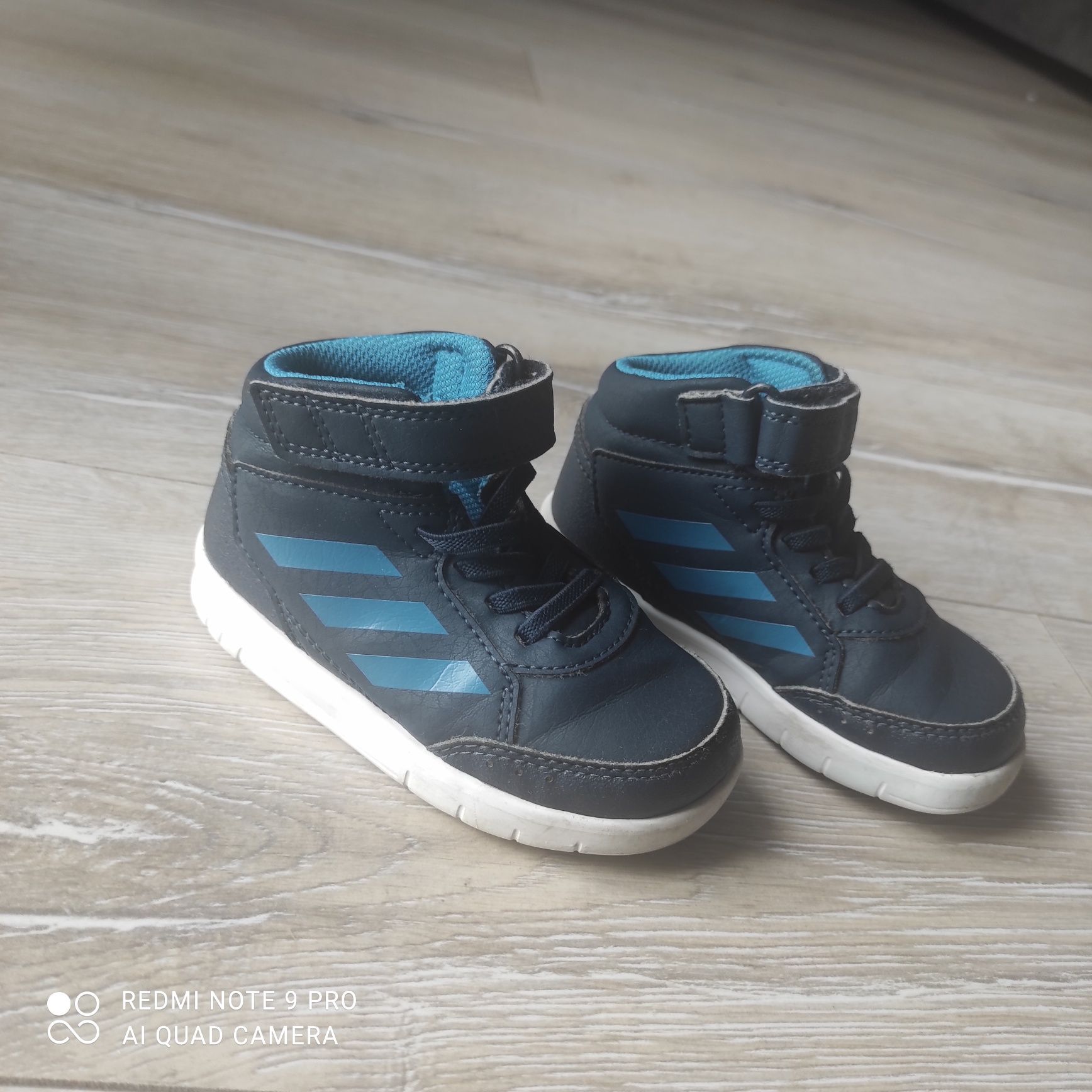 Buty Adidas rozmiar 23