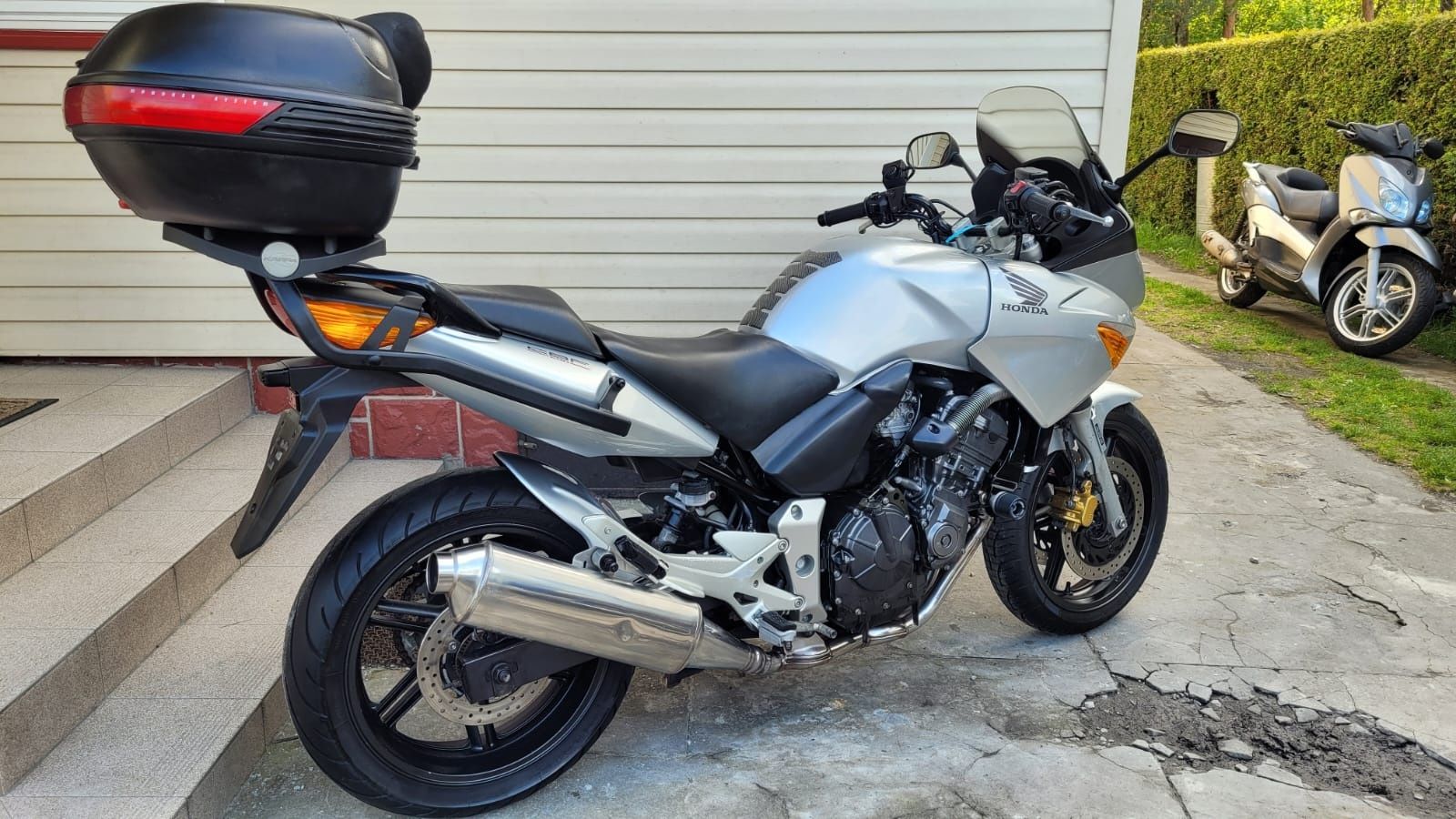 Honda cbf 600 fazer hornet ntv fz