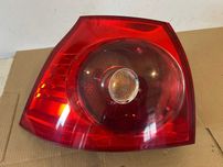 Lampa lewa tył tylna VW Golf V 1K6.9450.95E