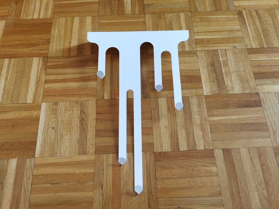 Na dziecięce akcesoria wieszak firmy VOX