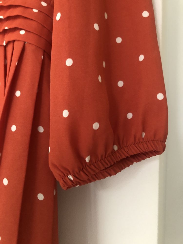 Sukienka 3/4 rękawem plisowana czerwona w kropki r.36 165cm |paczkomat