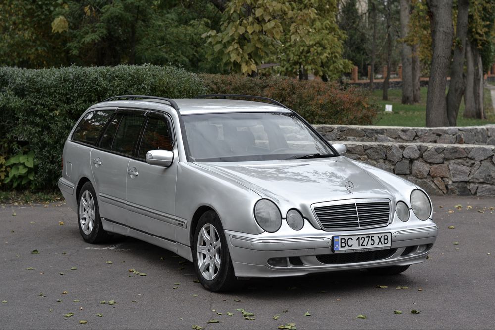 Mercedes-Benz w210