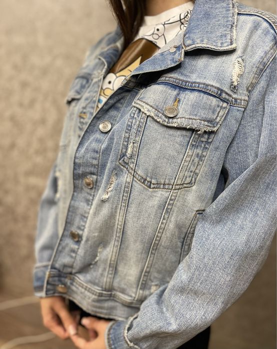 Жіночий джинсовий піджак